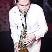 Saxofonist Oliver Meadow